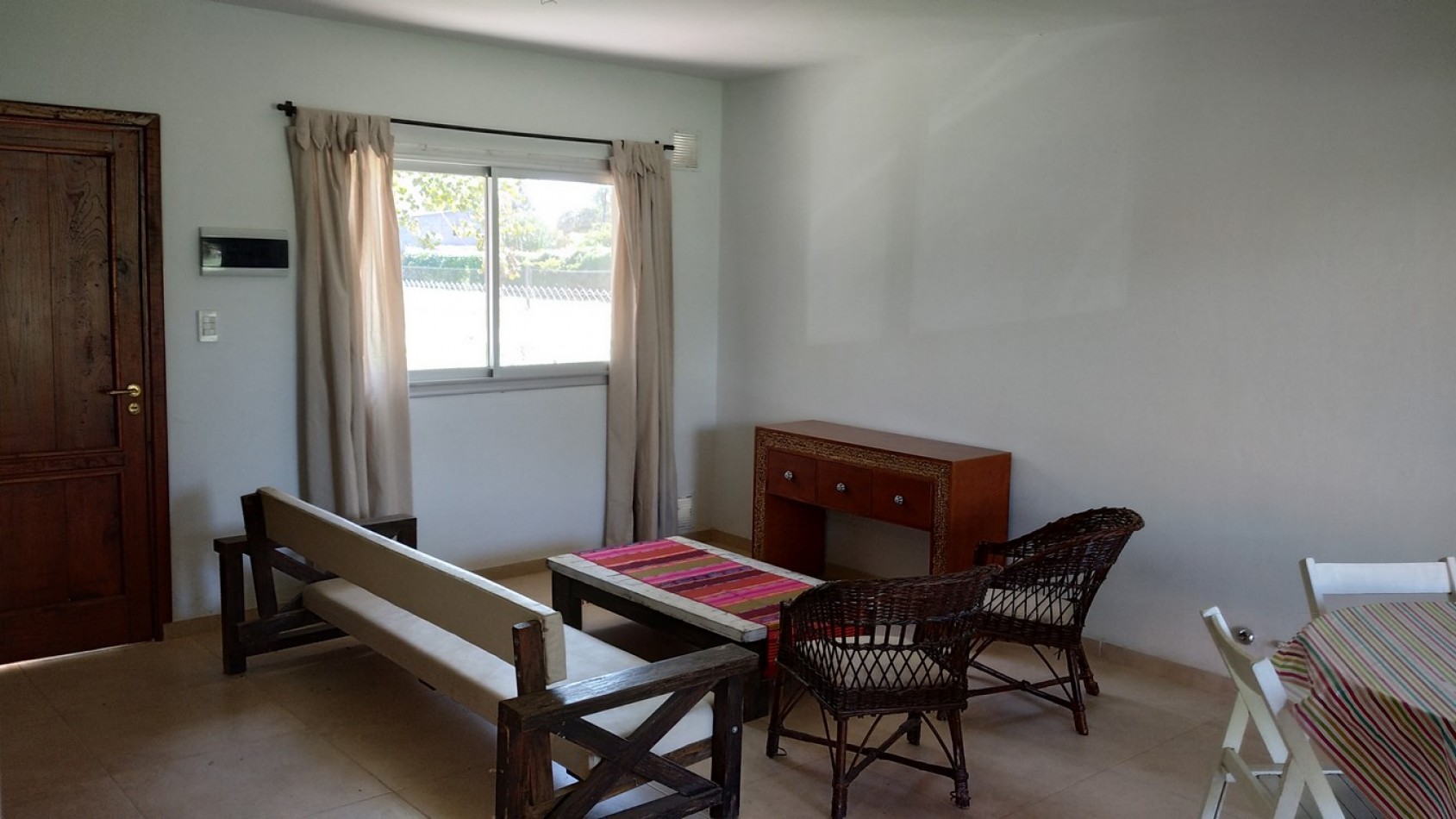 Venta casa 3 dorm. con piscina cercana centro Funes