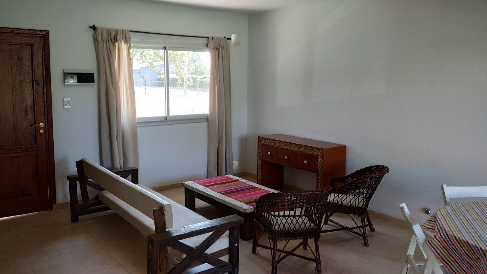 Venta casa 3 dorm. con piscina cercana centro Funes