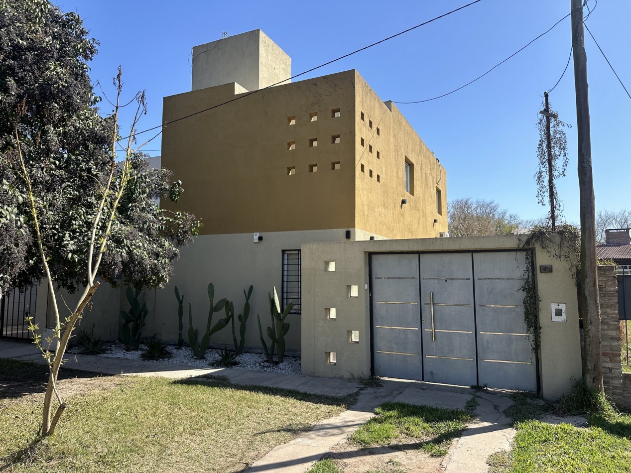 Venta Casa 3 dorm con piscina en Garita 9