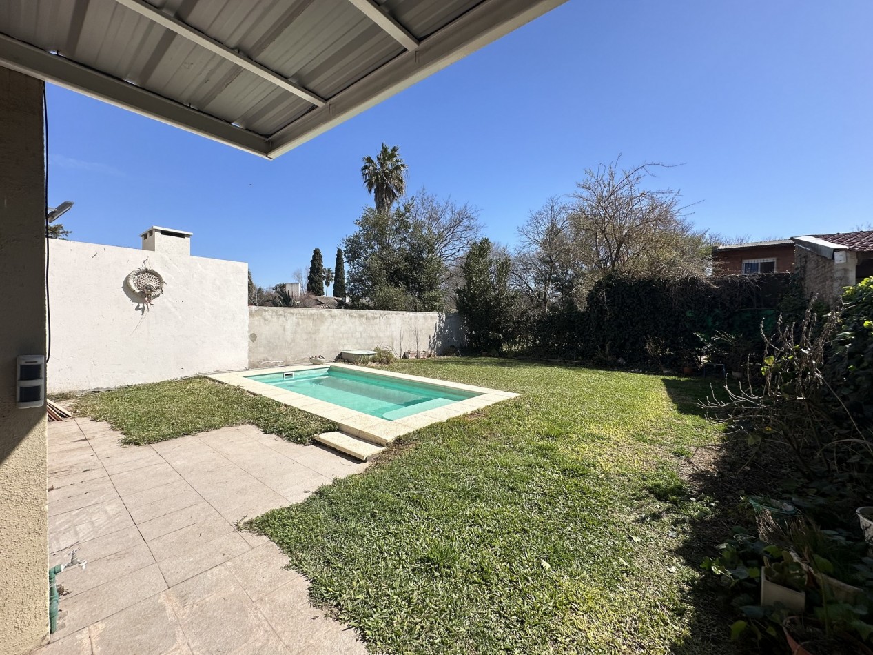 Venta Casa 3 dorm con piscina en Garita 9