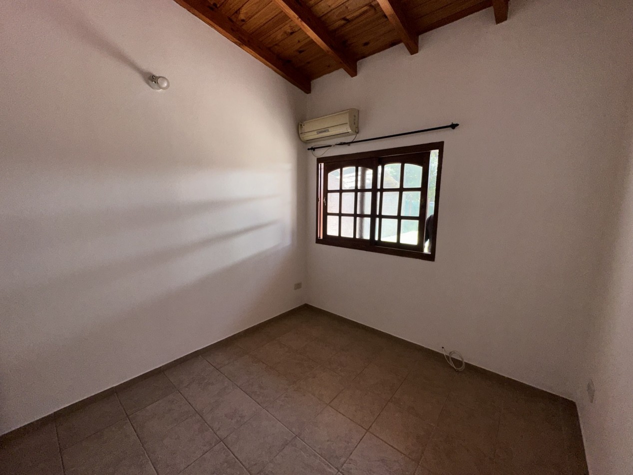 Alquiler Casa 2 dorm con piscina en Profesional Country Funes