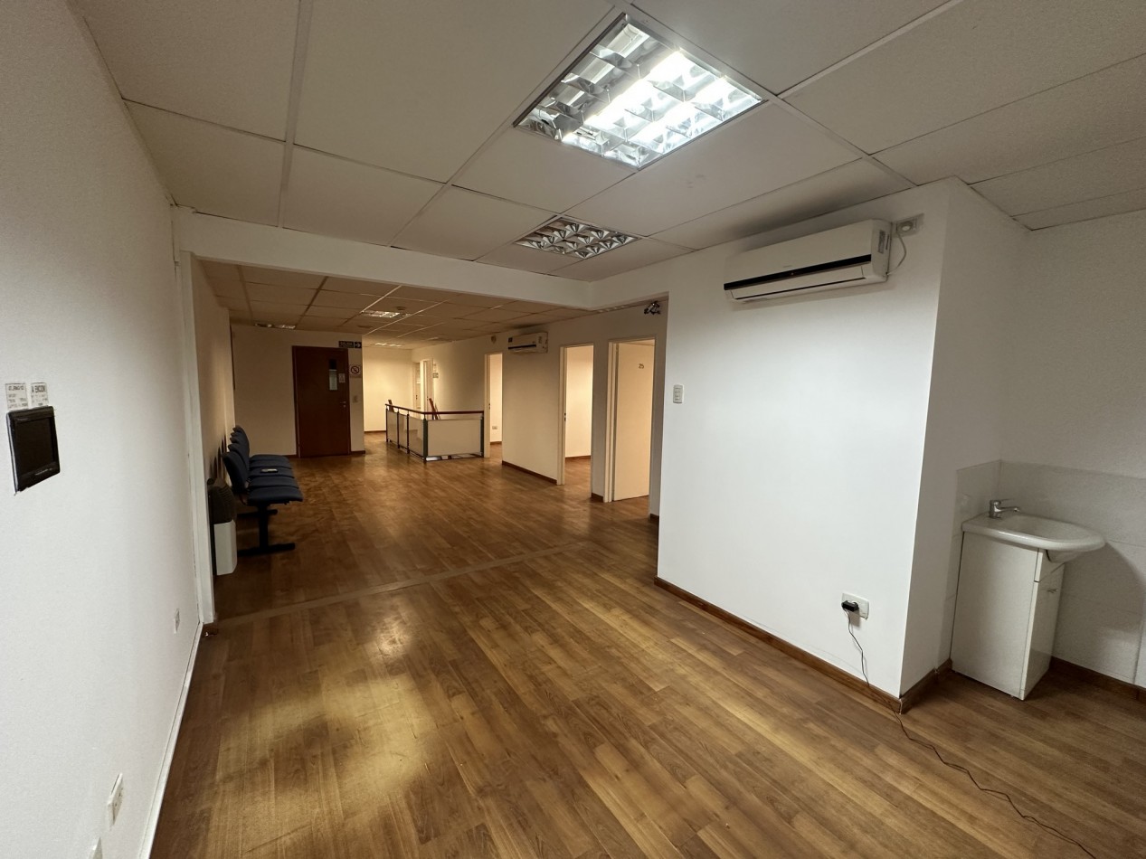 Alquiler edificio de oficinas/consultorios en Rosario