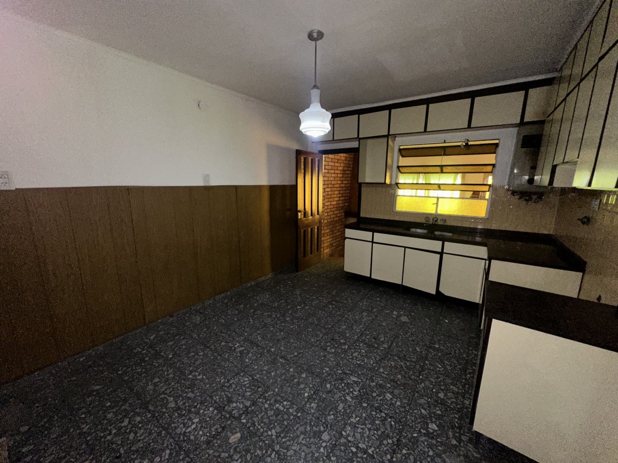 Venta Casa 4 dormitorios en Barrio Ludueña