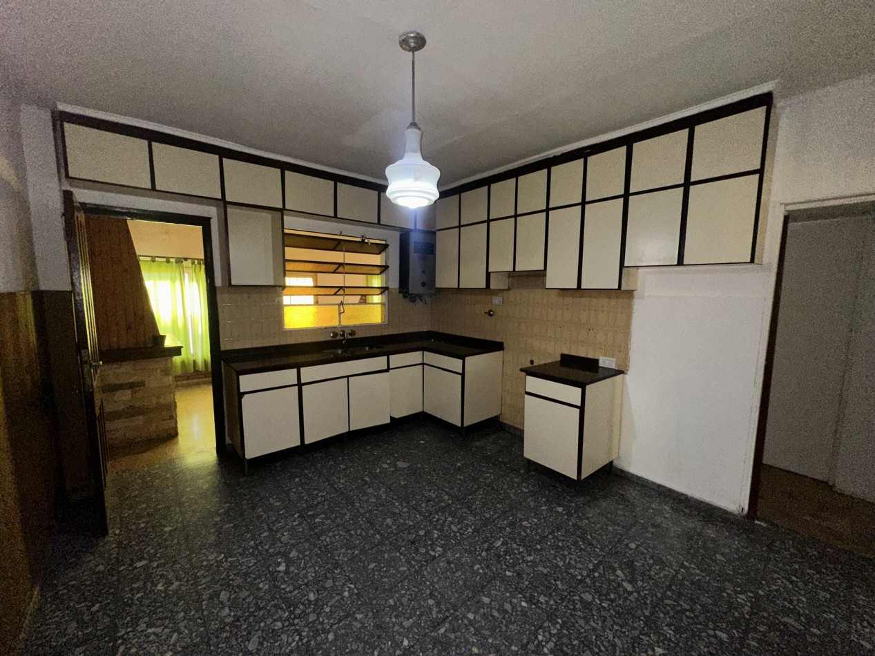 Venta Casa 4 dormitorios en Barrio Ludueña