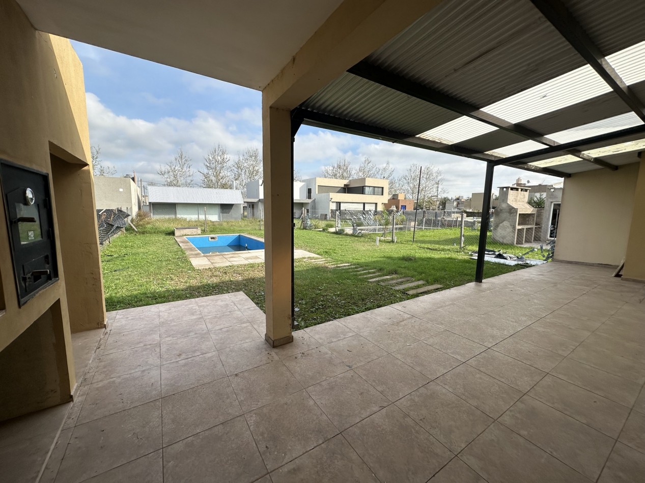 Venta casa 2 dorm. con piscina a estrenar
