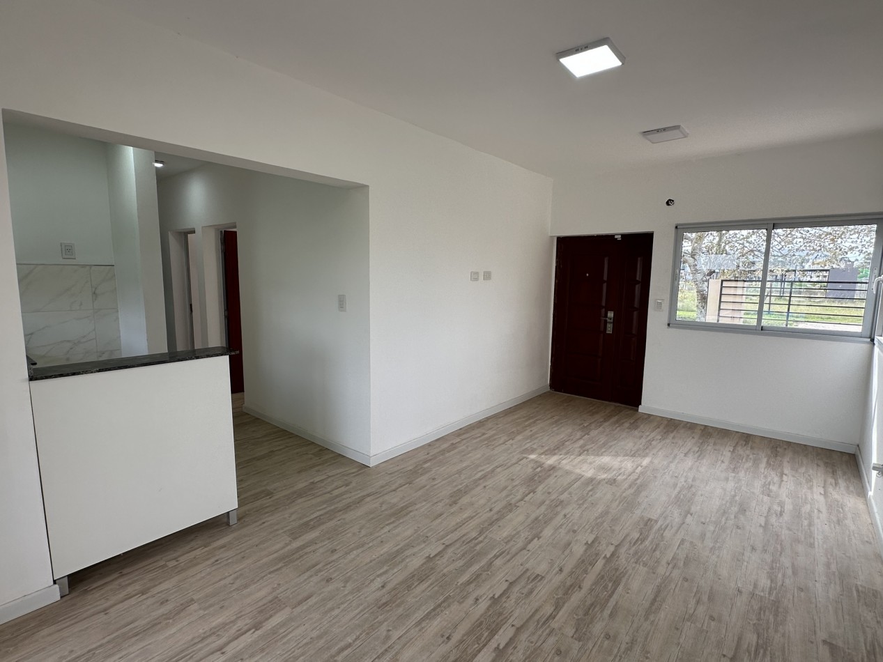 Venta casa 2 dorm. con piscina a estrenar