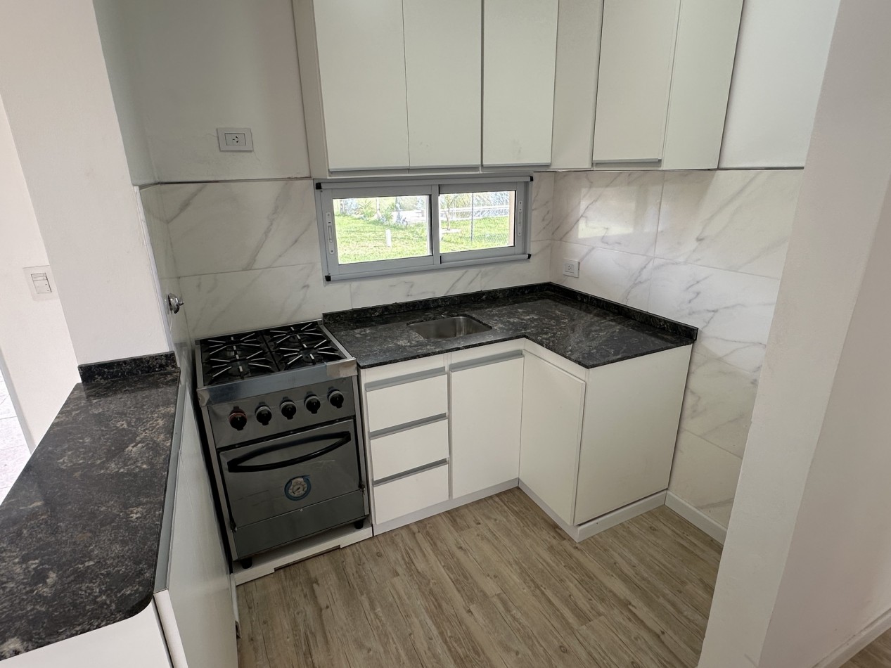 Venta casa 2 dorm. con piscina a estrenar
