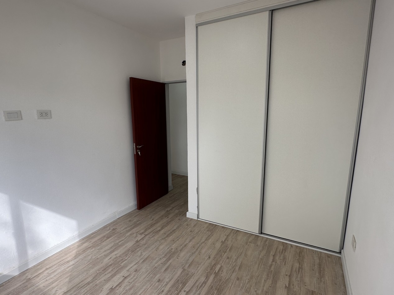 Venta casa 2 dorm. con piscina a estrenar