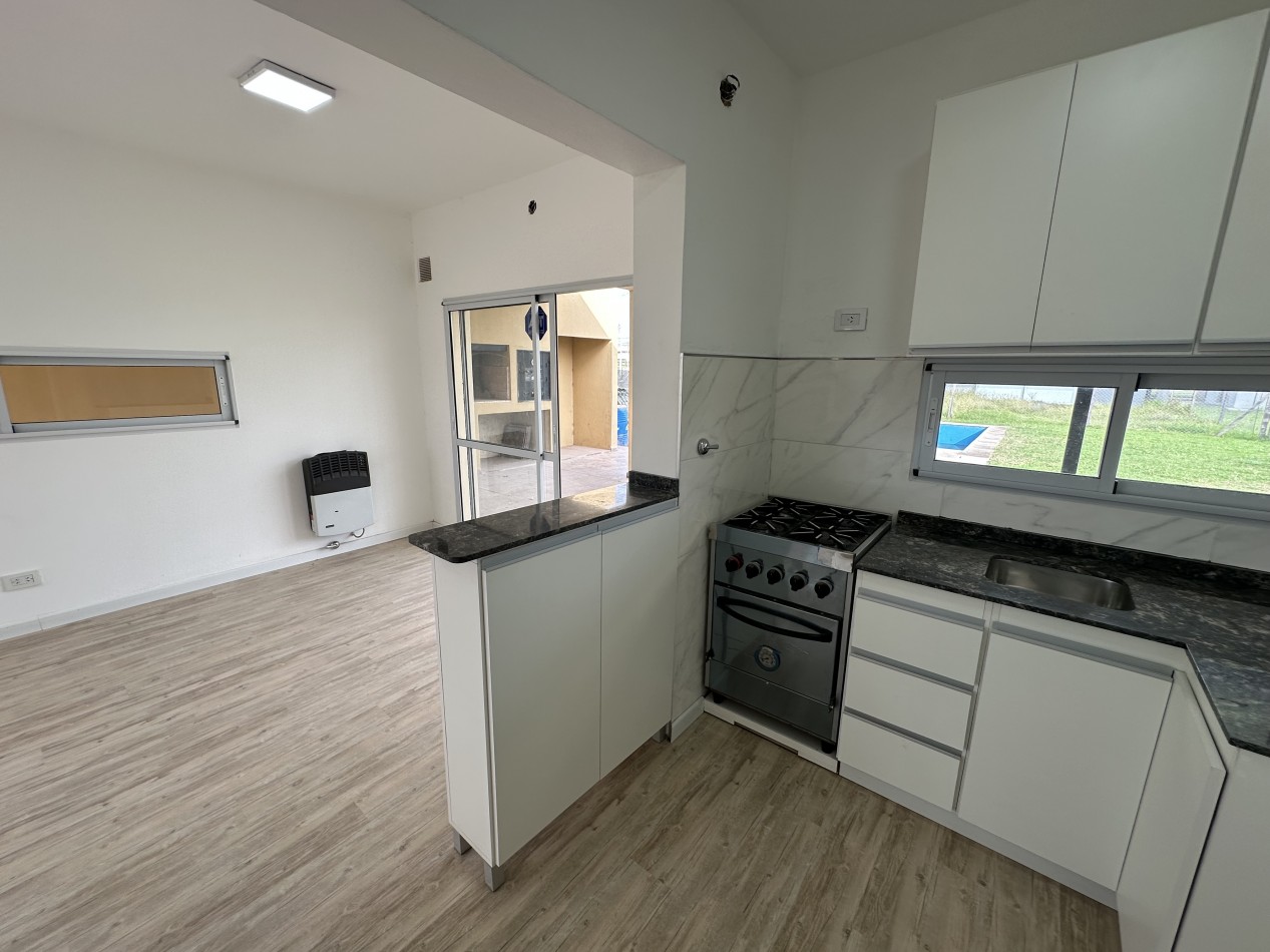 Venta casa 2 dorm. con piscina a estrenar