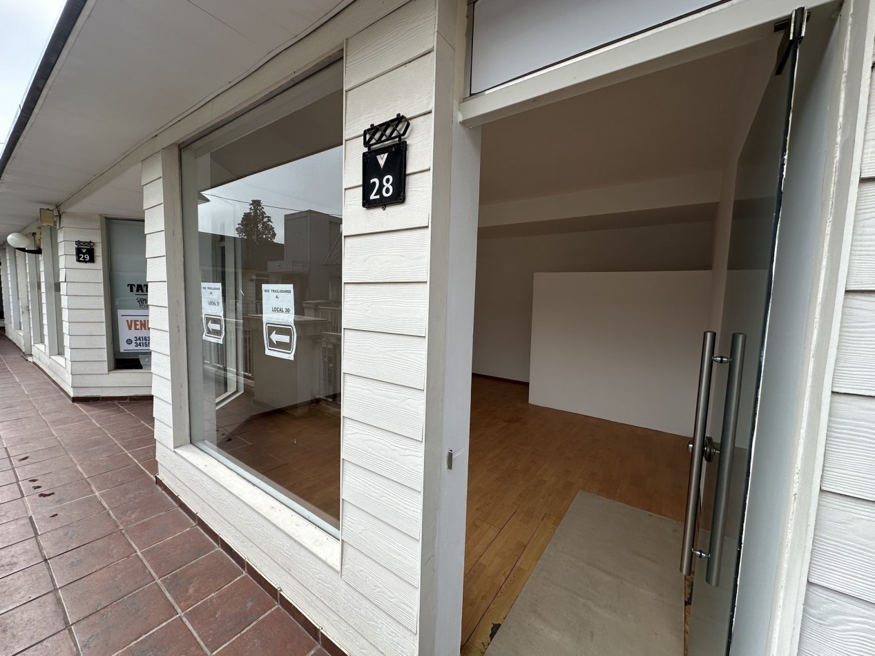 Venta Local en Paseo Victoria Funes