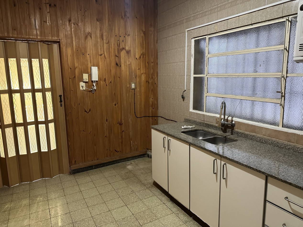 Alquiler Casa 2 dormitorios con jardin en Fisherton