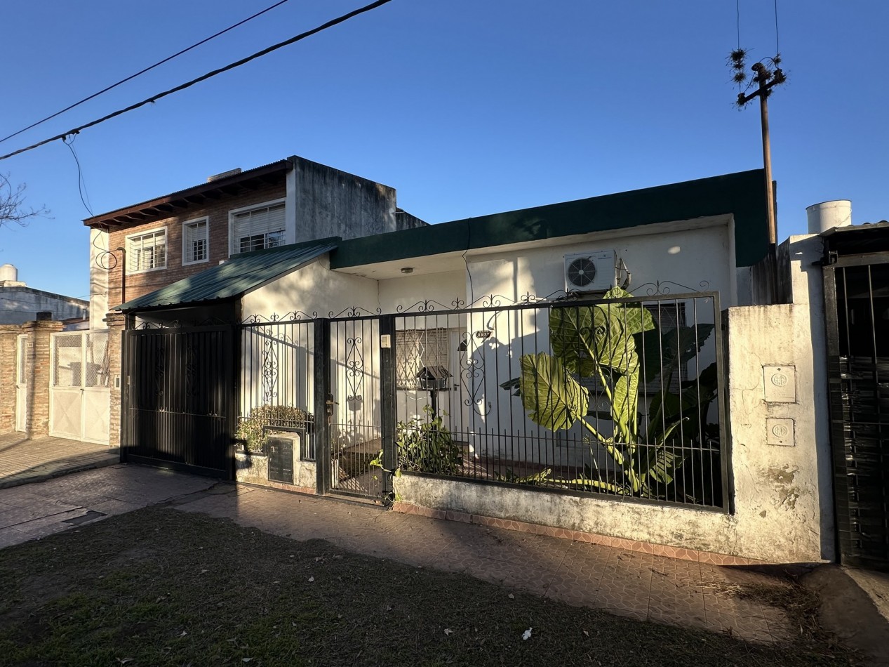 Alquiler Casa 2 dormitorios con jardin en Fisherton