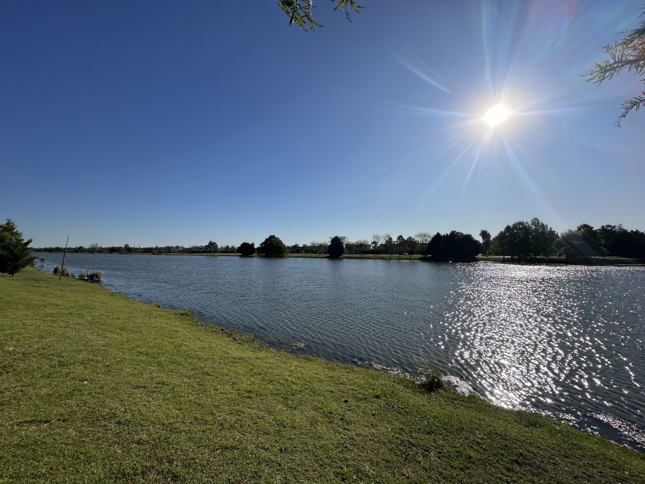 Espectacular lote en Puerto Roldan