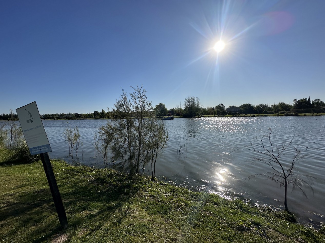 Espectacular lote en Puerto Roldan