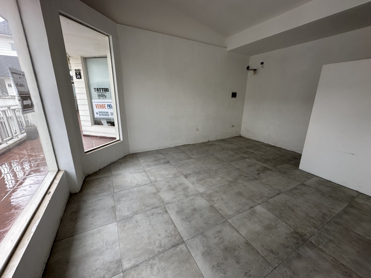 Venta Local en Paseo Victoria Funes