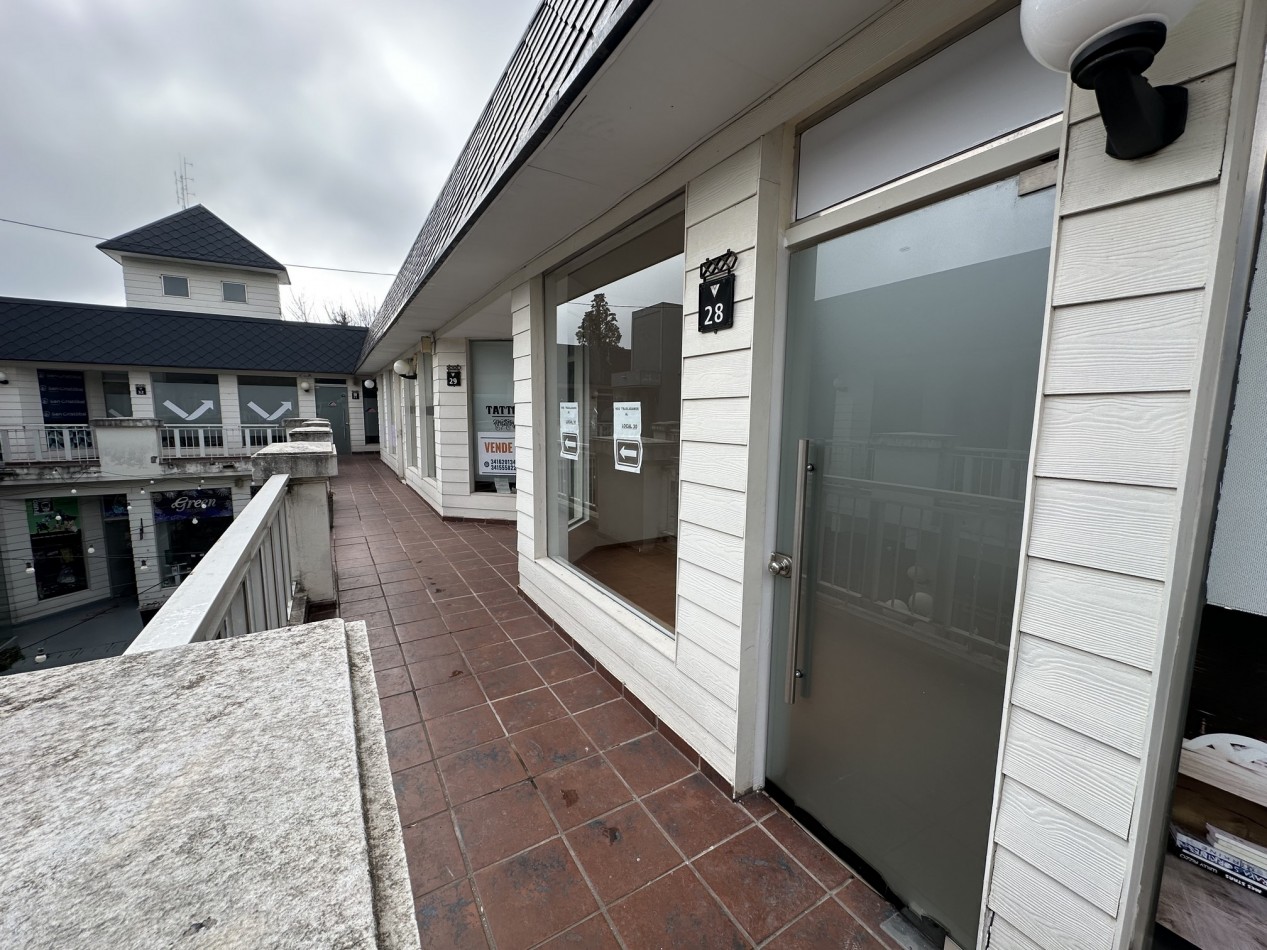Venta Local en Paseo Victoria Funes