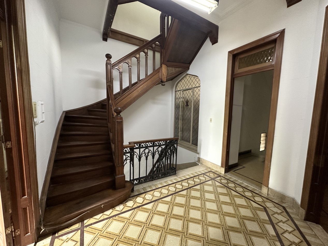 Casona de categoria en alquiler sobre Boulevard Oroño