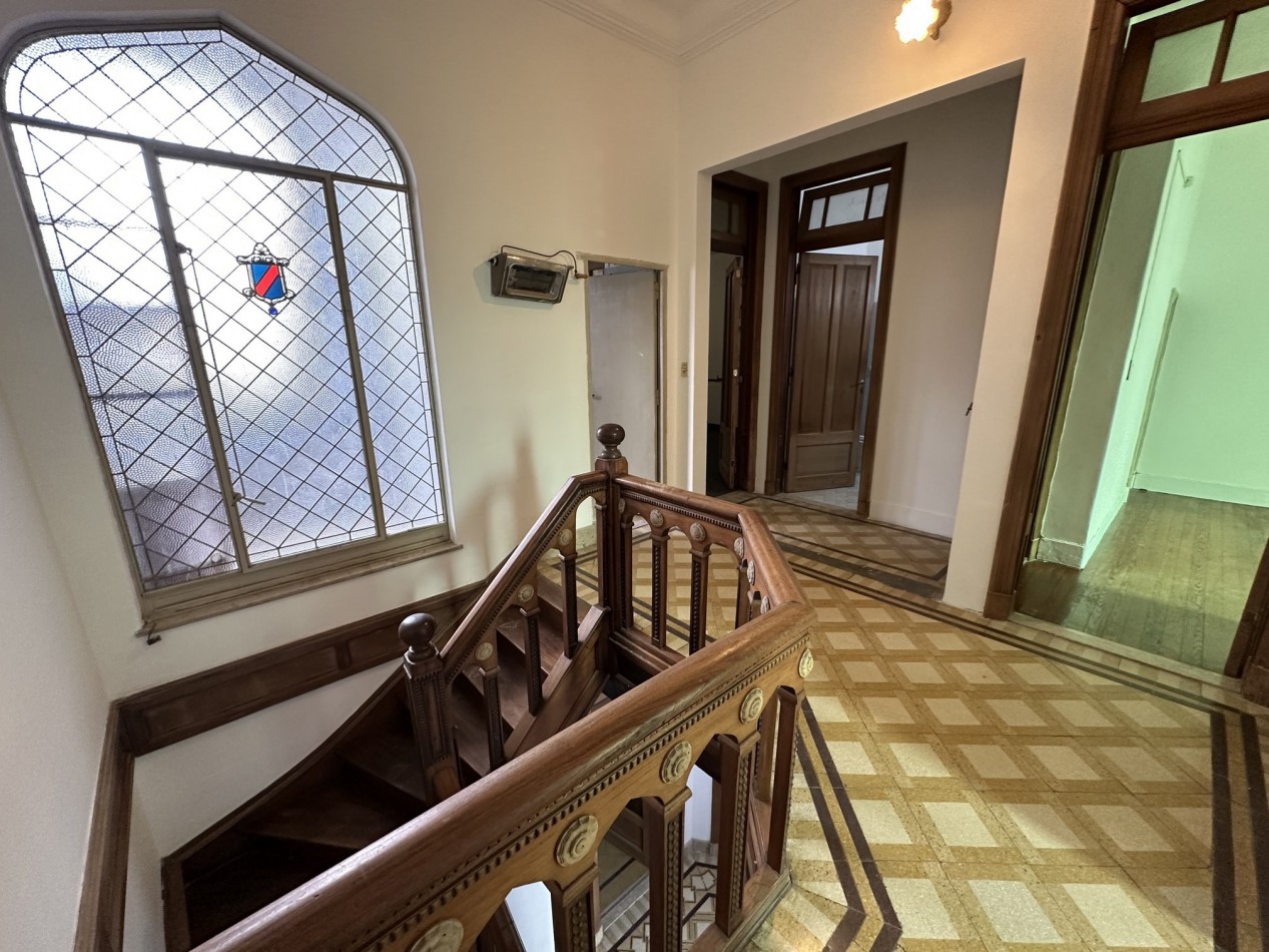 Casona de categoria en alquiler sobre Boulevard Oroño