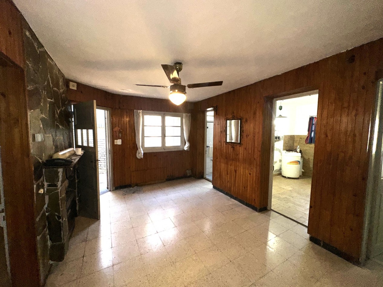 Casa Urbana a Reciclar - Ideal Uso Comercial - Centro de Funes