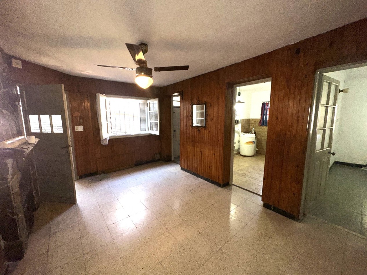 Casa Urbana a Reciclar - Ideal Uso Comercial - Centro de Funes