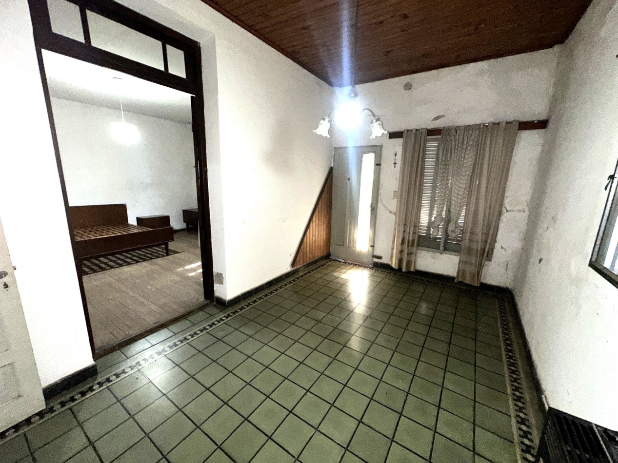 Casa Urbana a Reciclar - Ideal Uso Comercial - Centro de Funes