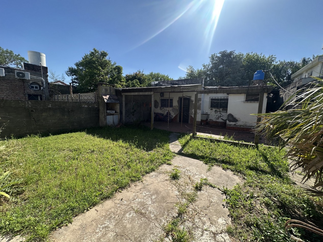 Casa Urbana a Reciclar - Ideal Uso Comercial - Centro de Funes