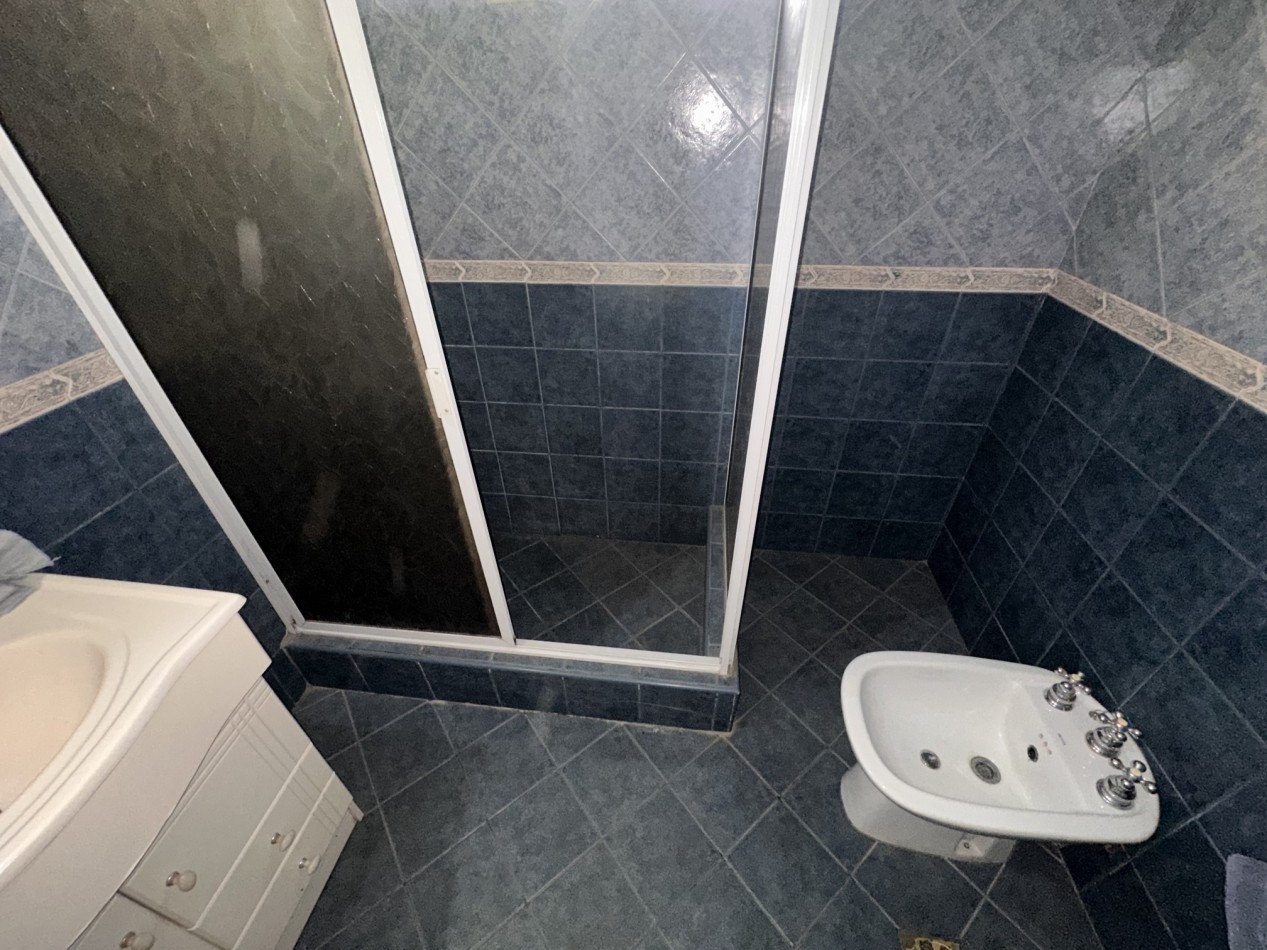 Venta 2 casas en un lote grande - Ideal 2 familias