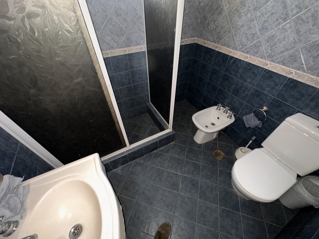 Venta 2 casas en un lote grande - Ideal 2 familias