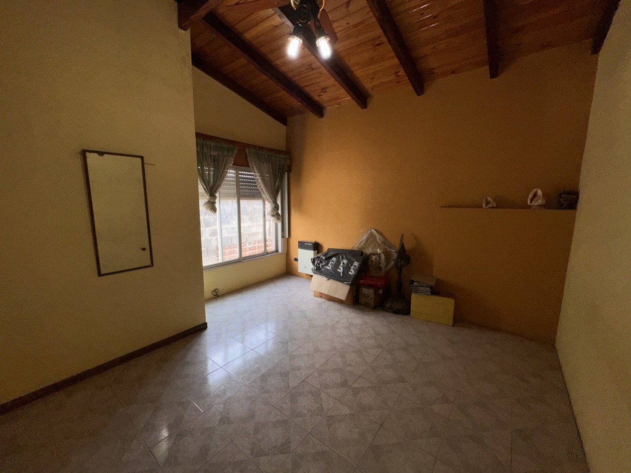 Venta 2 casas en un lote grande - Ideal 2 familias