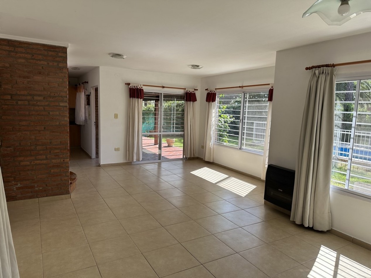 Alquiler Casa 3 dormitorios con piscina