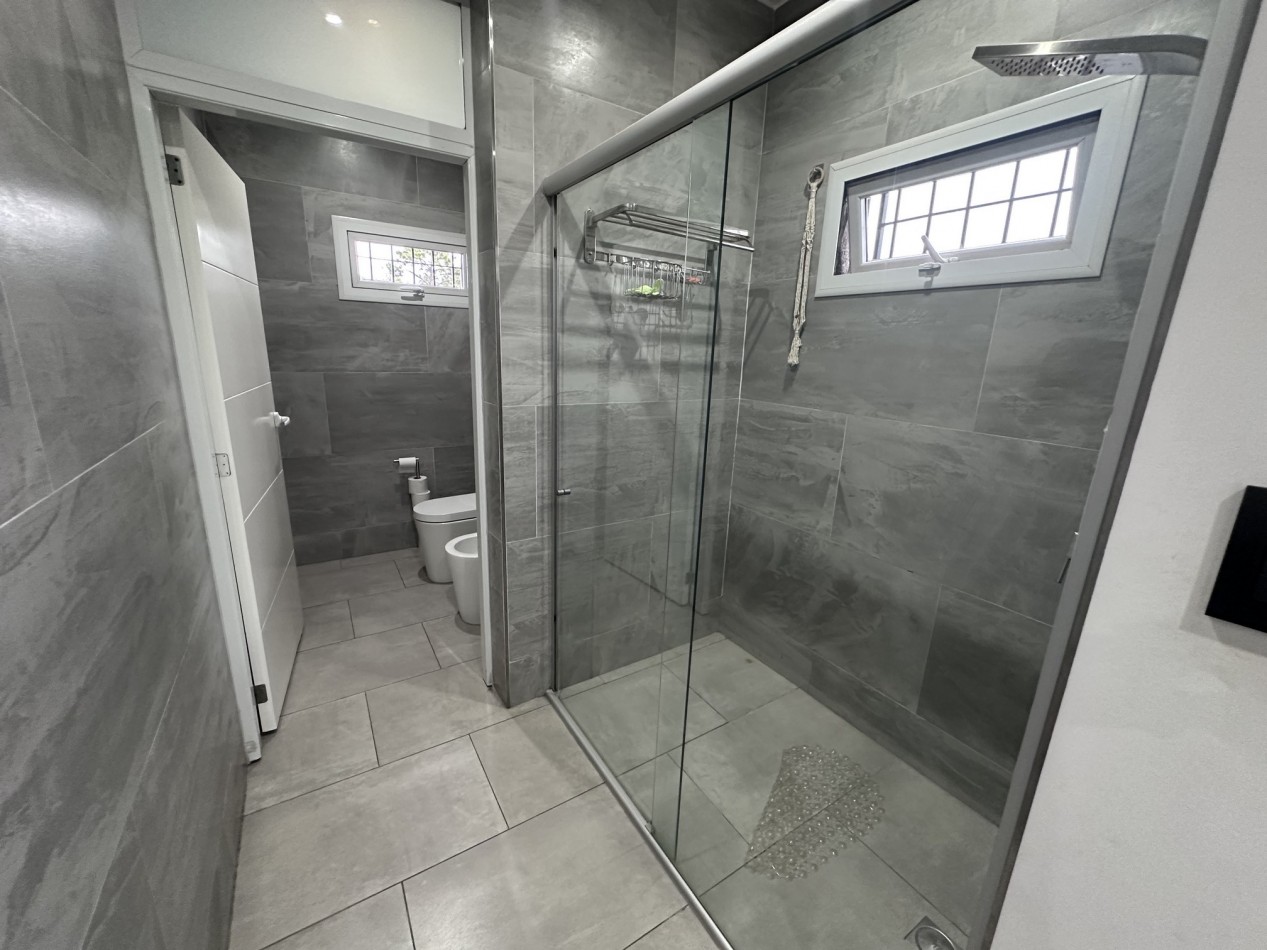 Increible Casa Premium 4 Dormitorios en Roldan