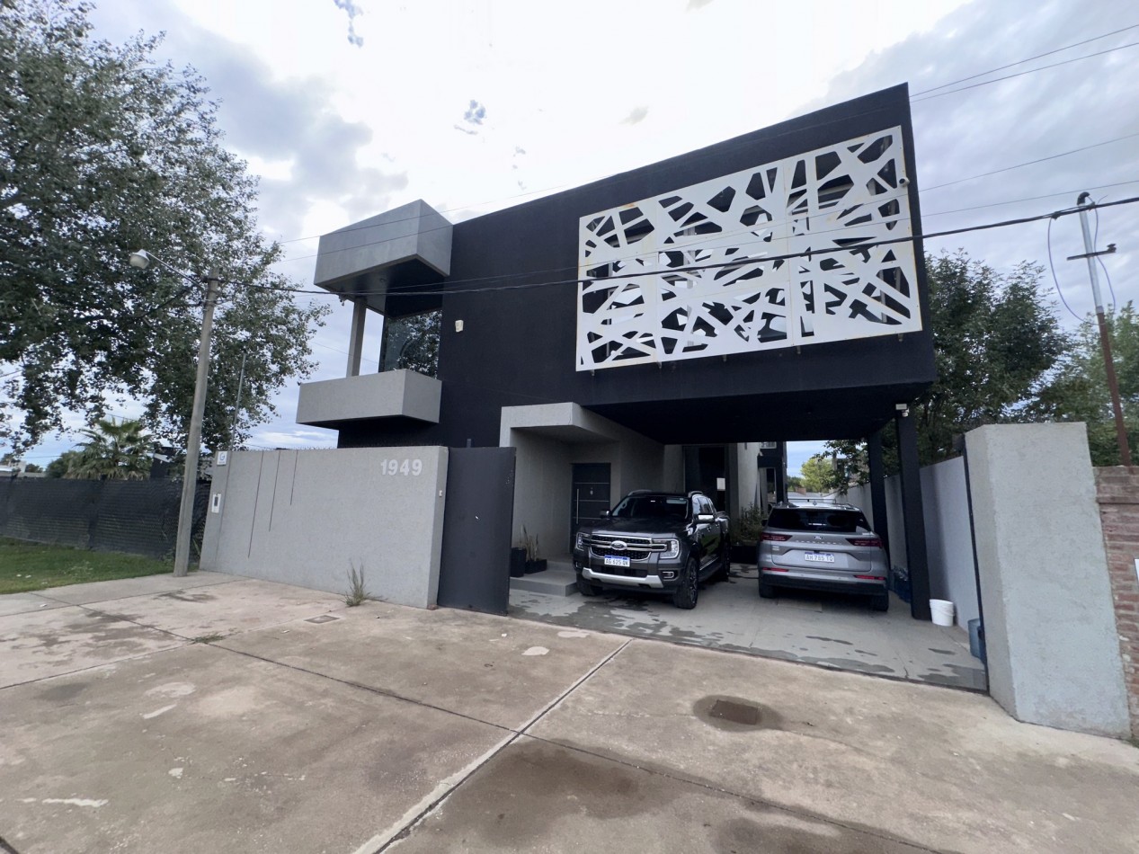 Increible Casa Premium 4 Dormitorios en Roldan