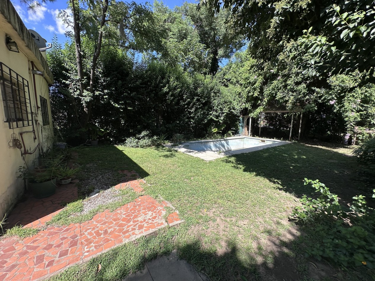 Retasada: Casa a Reciclar en Garita 13 - Funes