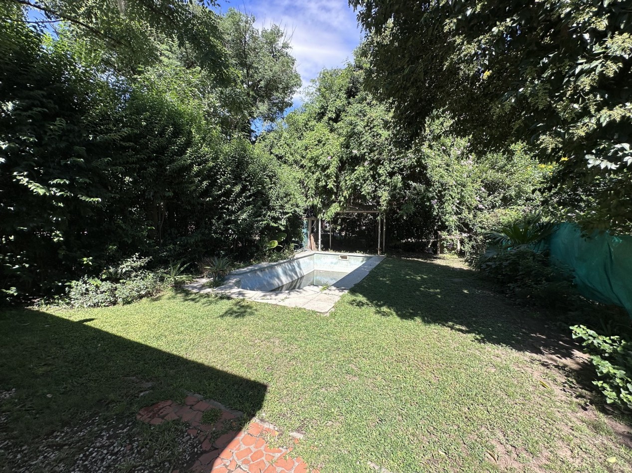 Retasada: Casa a Reciclar en Garita 13 - Funes