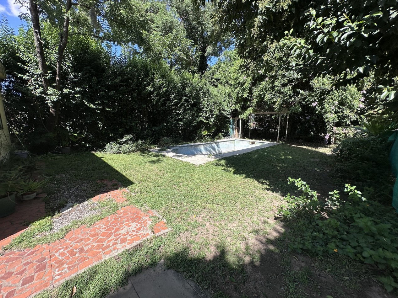 Retasada: Casa a Reciclar en Garita 13 - Funes