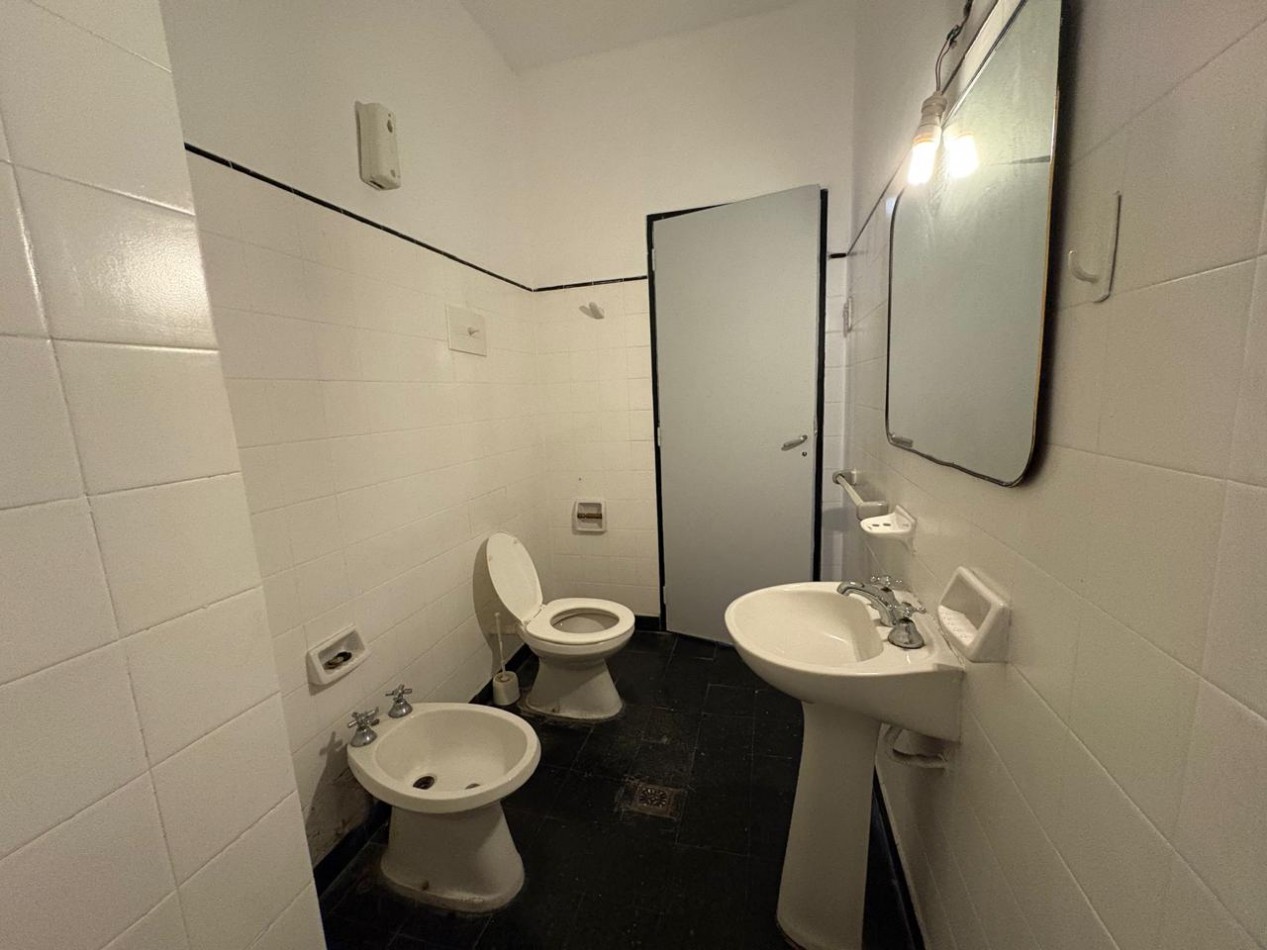 Alquiler Casa 2 dormitorios con patio y cochera