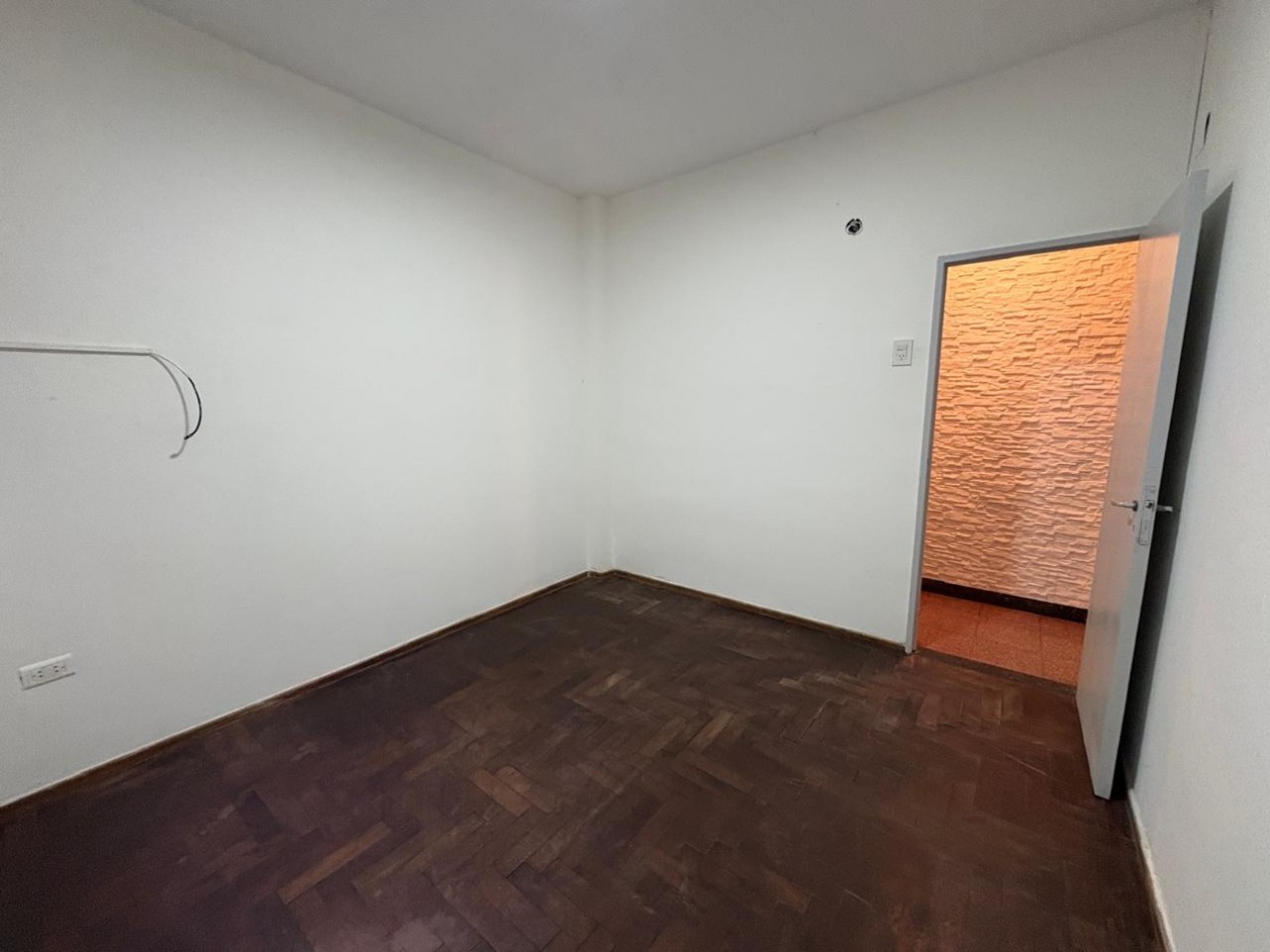 Alquiler Casa 2 dormitorios con patio y cochera