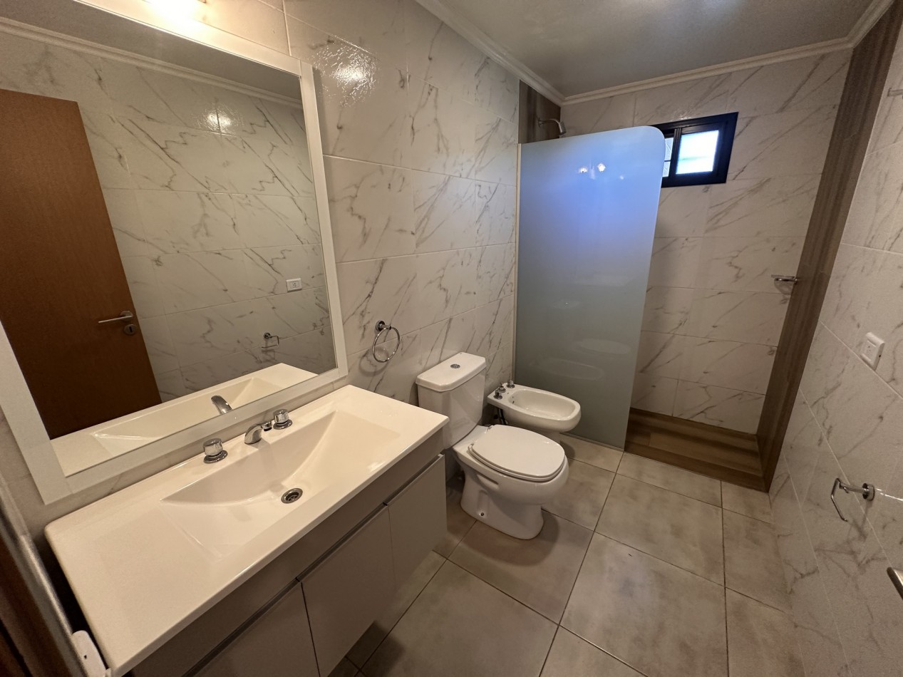 Casa a estrenar con pileta en Fincas de Ibarlucea