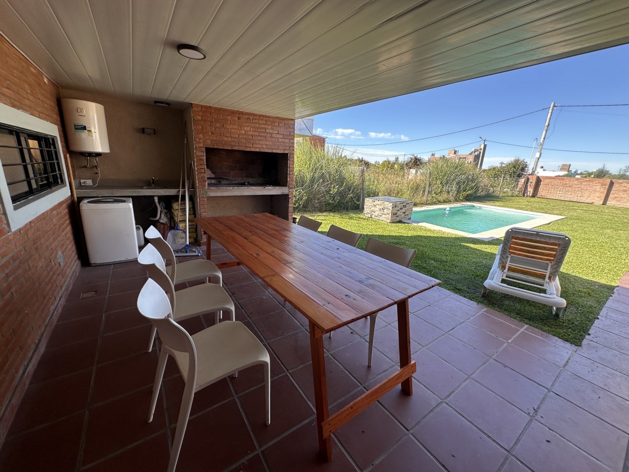 Casa a estrenar con pileta en Fincas de Ibarlucea