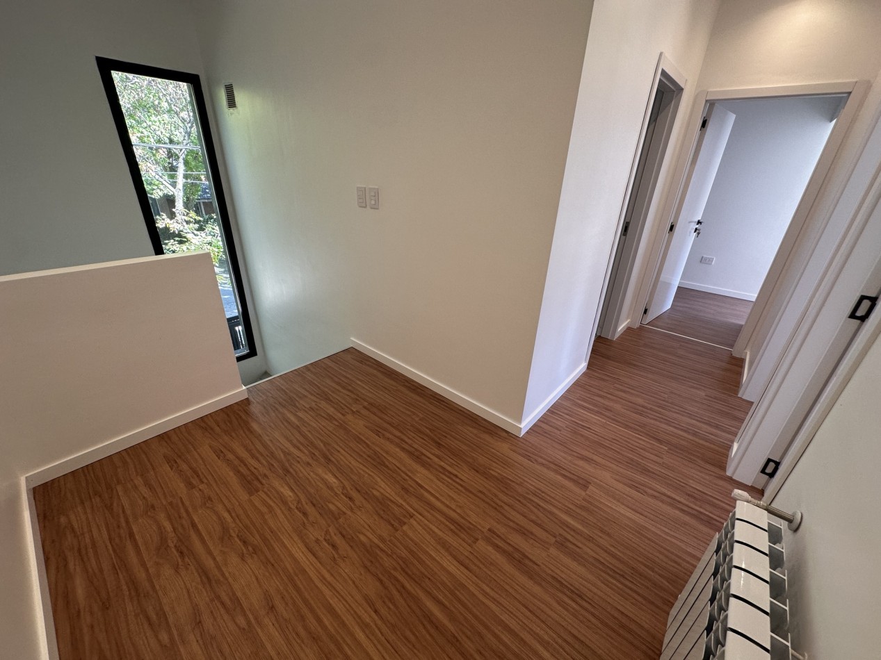 Venta casa 3 dormitorios en Fisherton - A estrenar