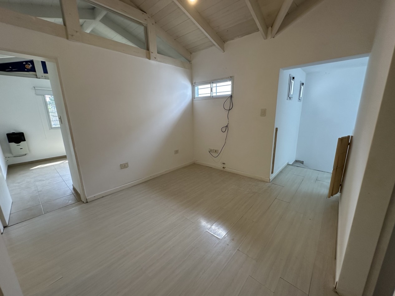 Venta Casa 4 dormitorios 3 baños con piscina en "Funes R"