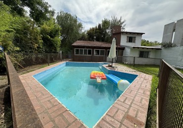 Venta casa 3 dormitorios con piscina en Garita 15, Funes