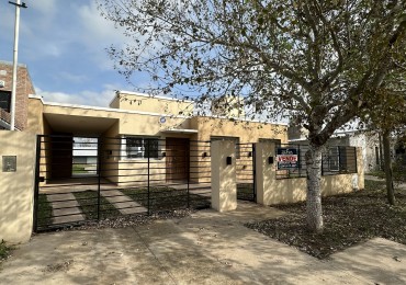 Venta casa 2 dorm. con piscina a estrenar