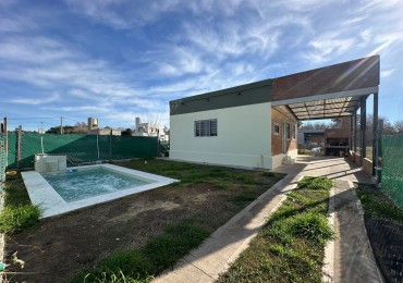 Casa Nueva con Piscina, Quincho y Sotano - Ibarlucea